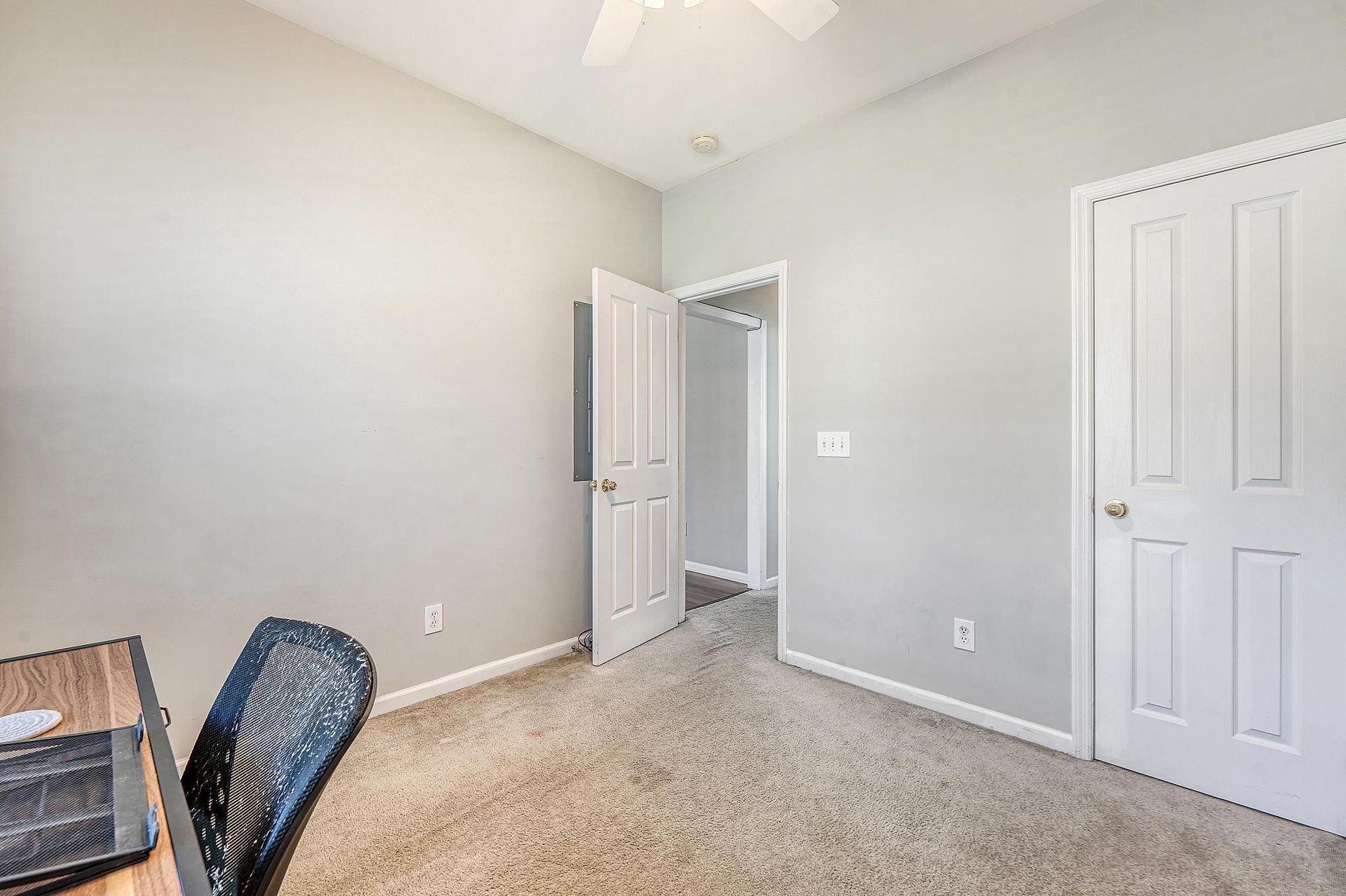 111 Foxglove Avenue Photo 34