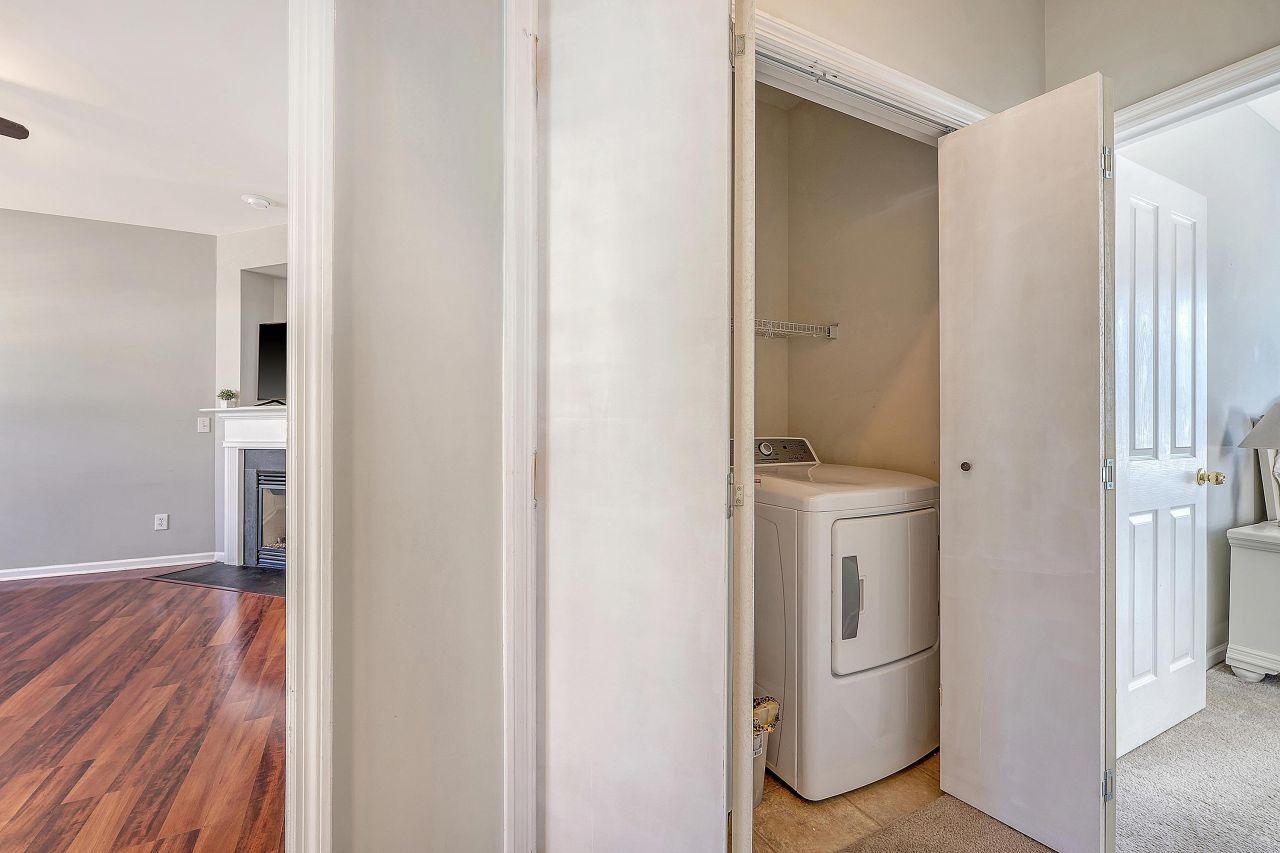 111 Foxglove Avenue Photo 36