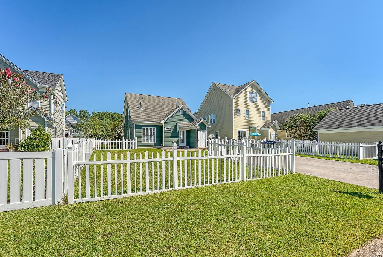 111 Foxglove Avenue Photo 43