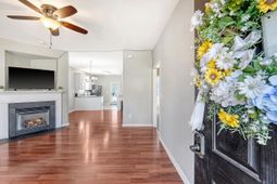 111 Foxglove Avenue photo 4