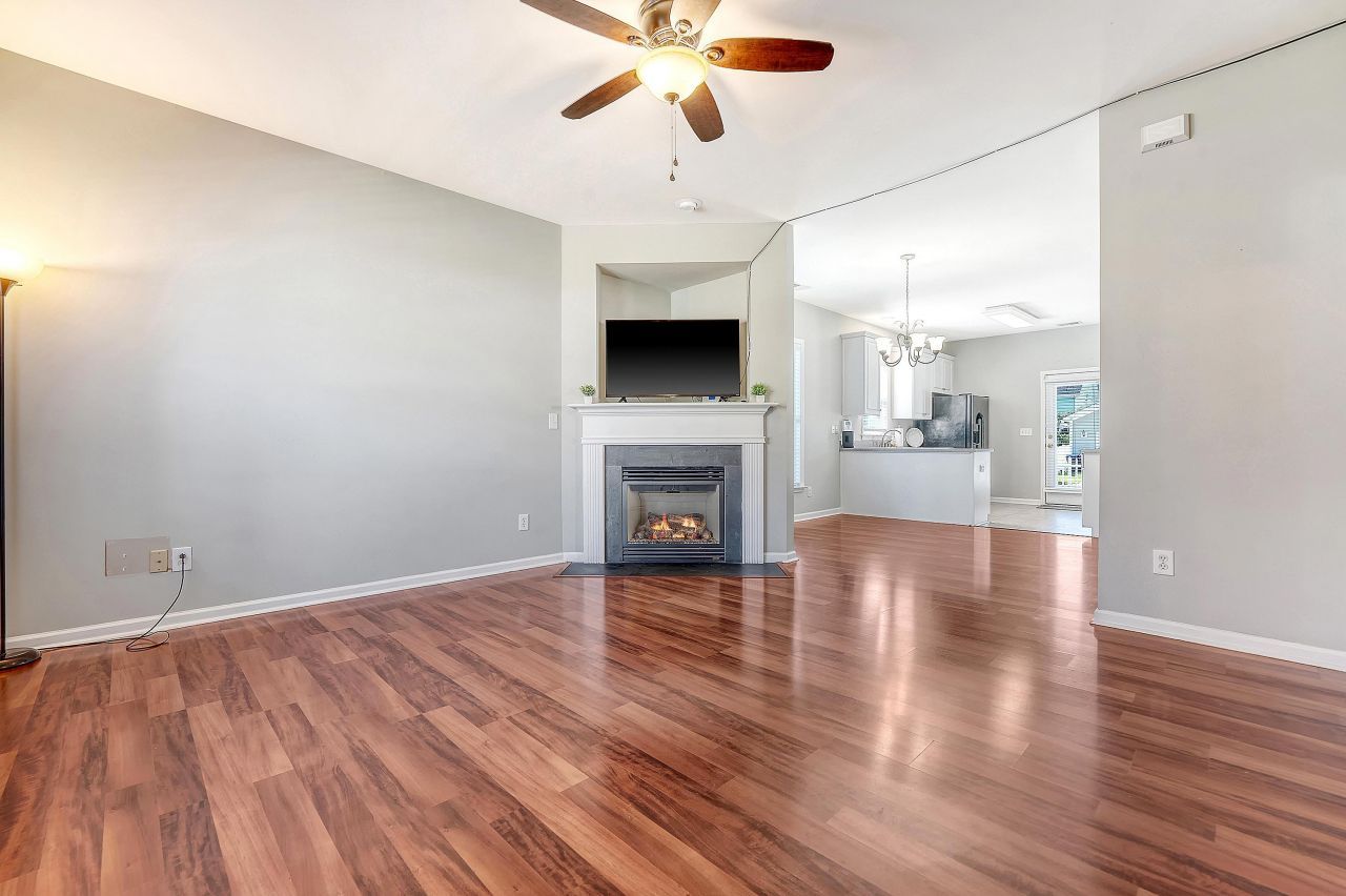 111 Foxglove Avenue Photo 7