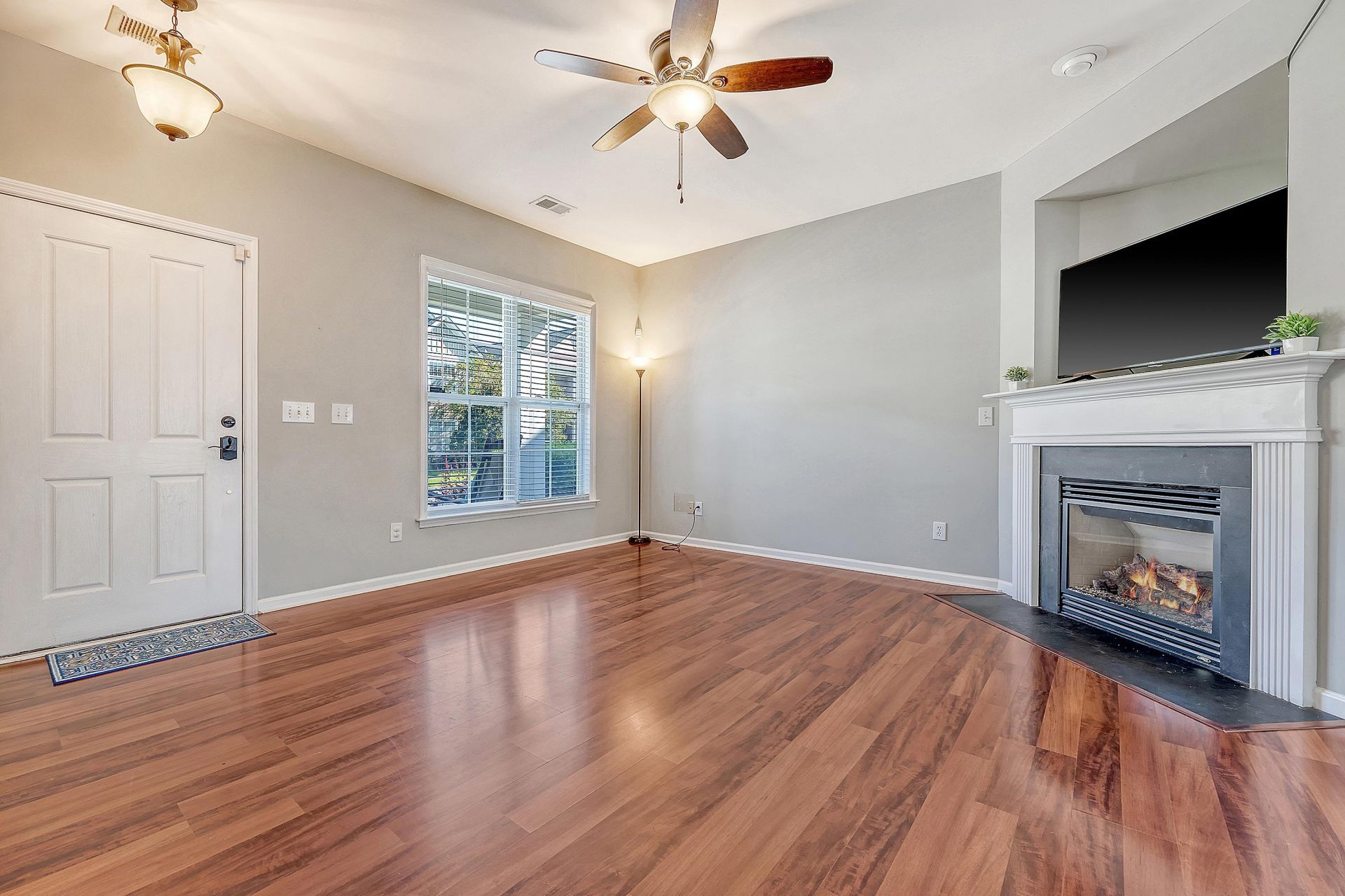 111 Foxglove Avenue Photo 9