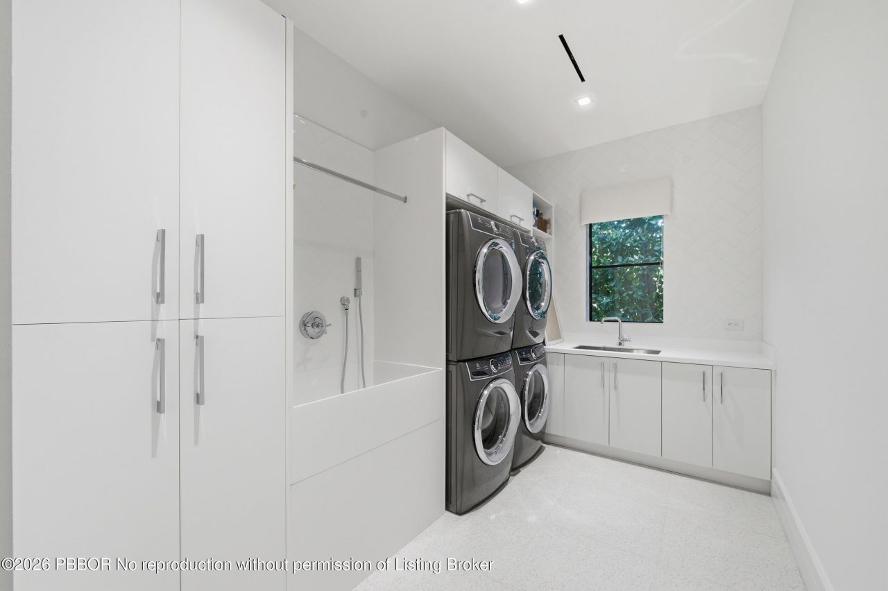 248 E Lakewood Road, West Palm Beach, FL 33405 Photo