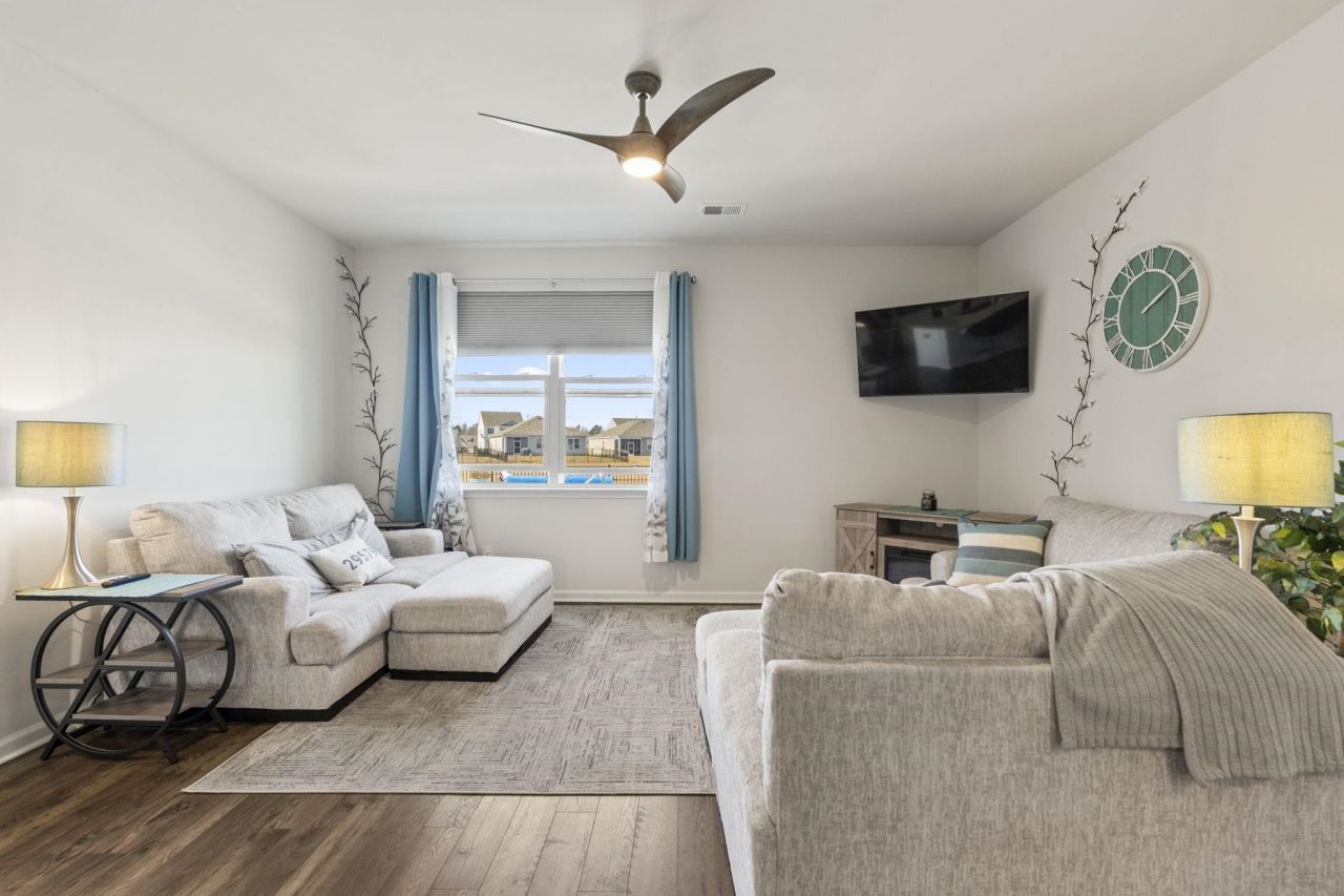 849 Green Garden Way Photo 4