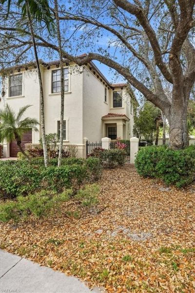 7576 Bristol Cir, Naples, FL 34120 Photo