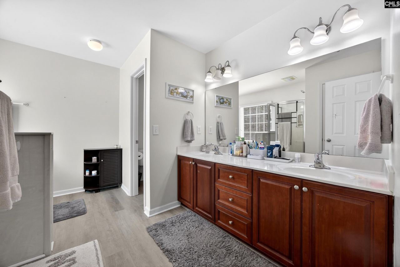 70 Ballymore Court Photo 35