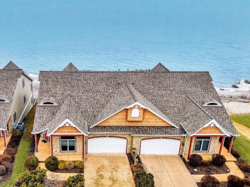 4319 Shore Drive, Lorain, OH 44053 Photo 1