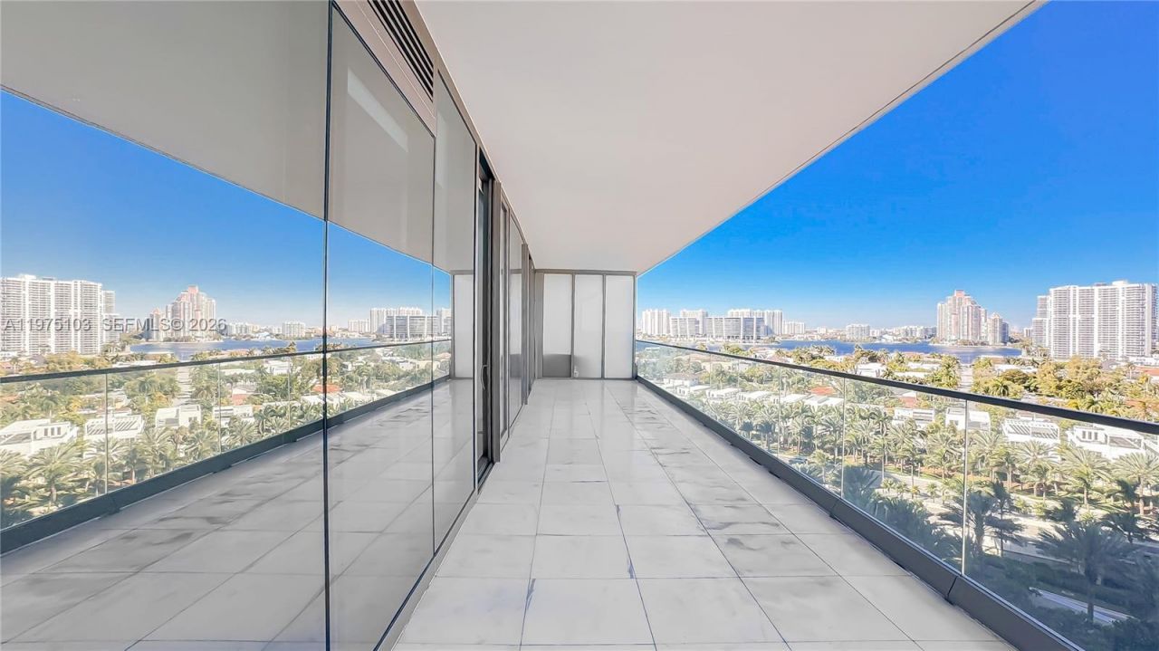 18975 Collins Ave , Unit 801, Sunny Isles Beach, FL 33160 Photo