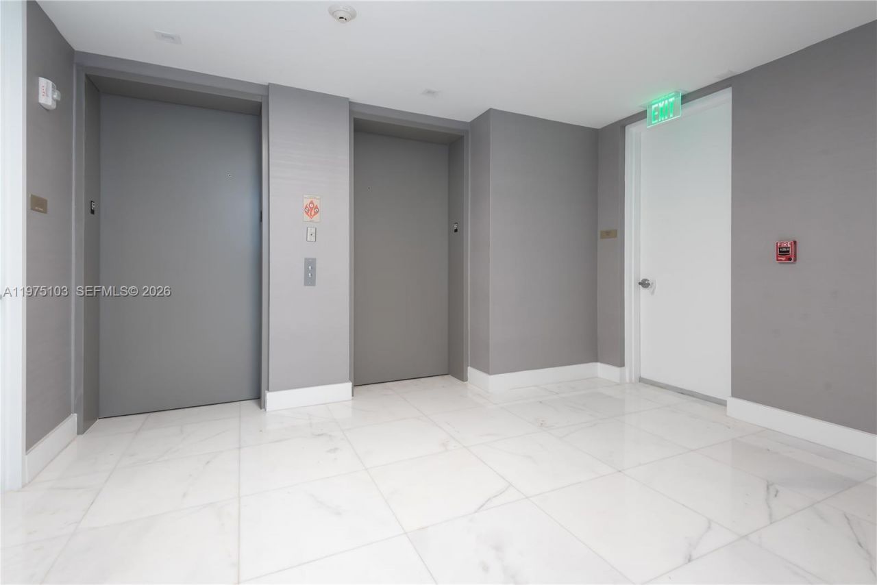 18975 Collins Ave , Unit 801, Sunny Isles Beach, FL 33160 Photo