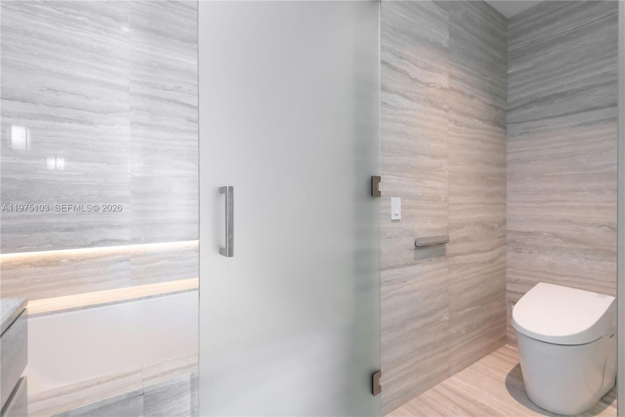 18975 Collins Ave , Unit 801, Sunny Isles Beach, FL 33160 Photo