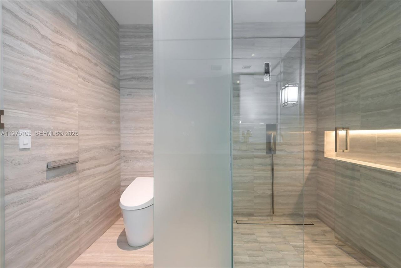 18975 Collins Ave , Unit 801, Sunny Isles Beach, FL 33160 Photo