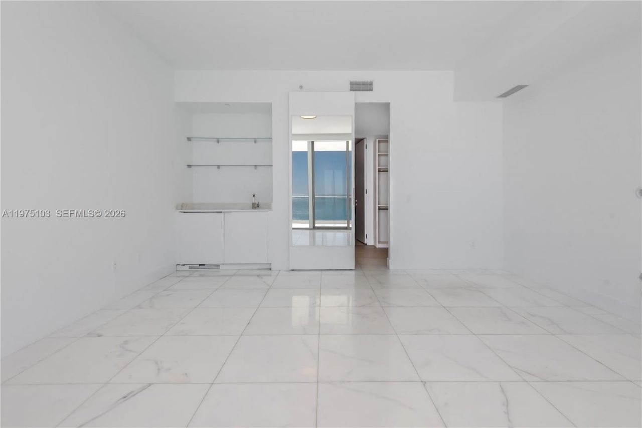 18975 Collins Ave , Unit 801, Sunny Isles Beach, FL 33160 Photo