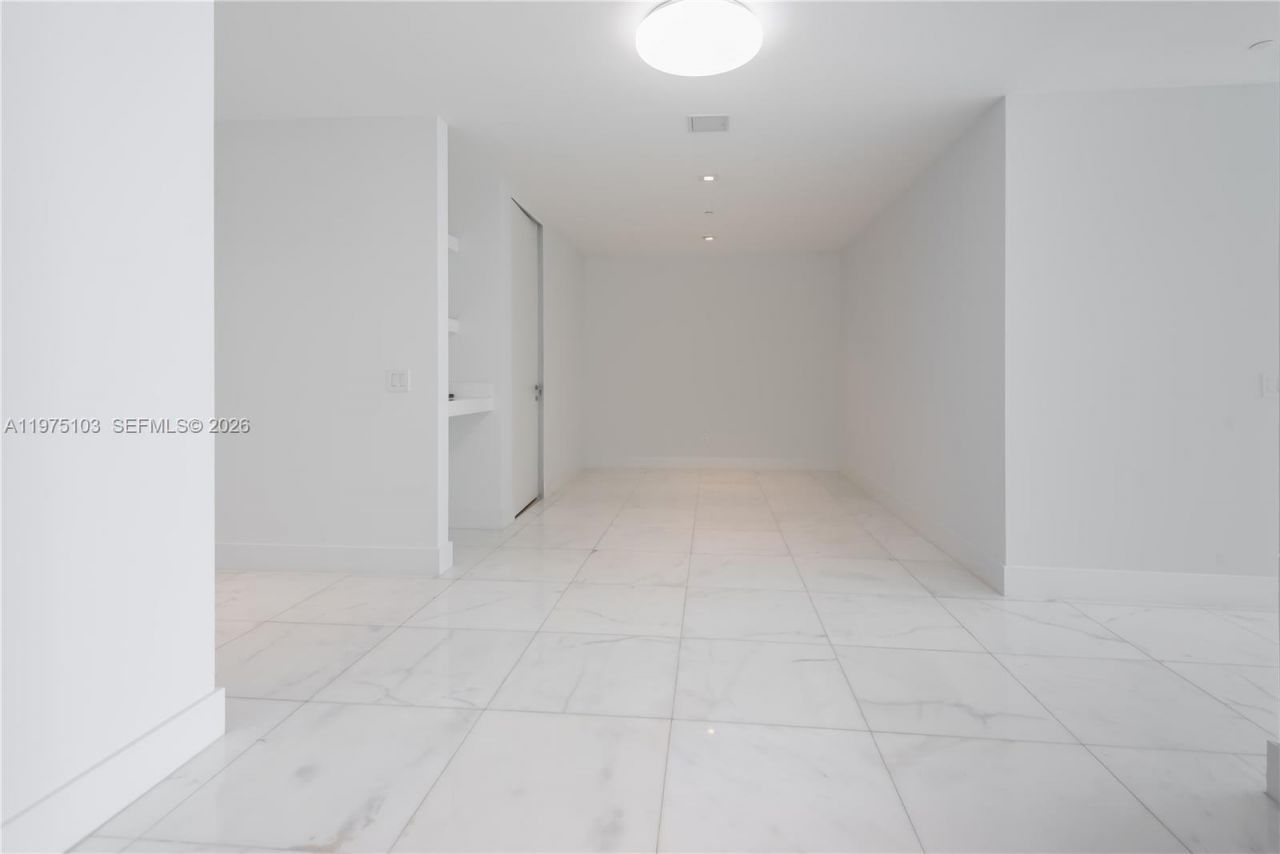 18975 Collins Ave , Unit 801, Sunny Isles Beach, FL 33160 Photo