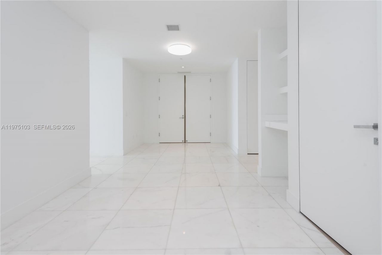 18975 Collins Ave , Unit 801, Sunny Isles Beach, FL 33160 Photo