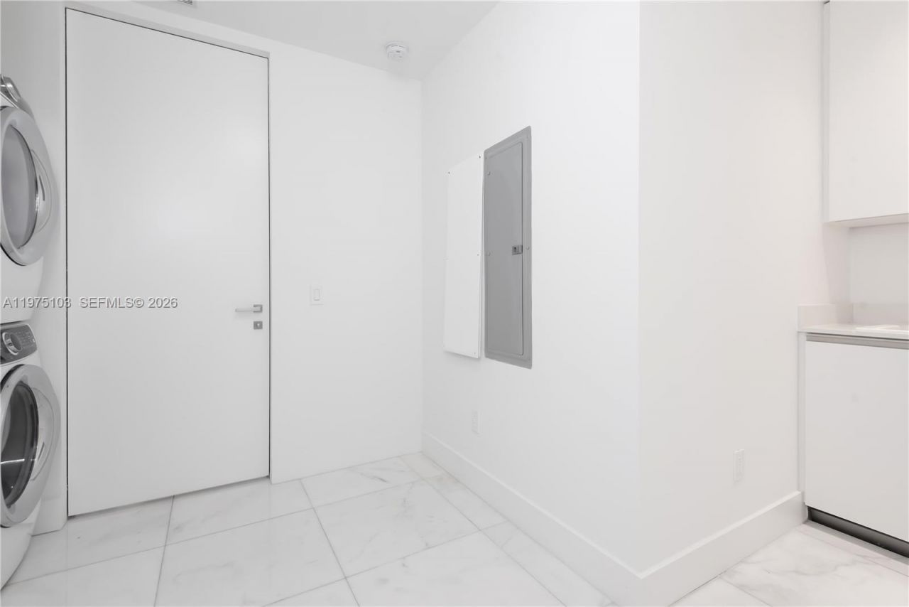 18975 Collins Ave , Unit 801, Sunny Isles Beach, FL 33160 Photo