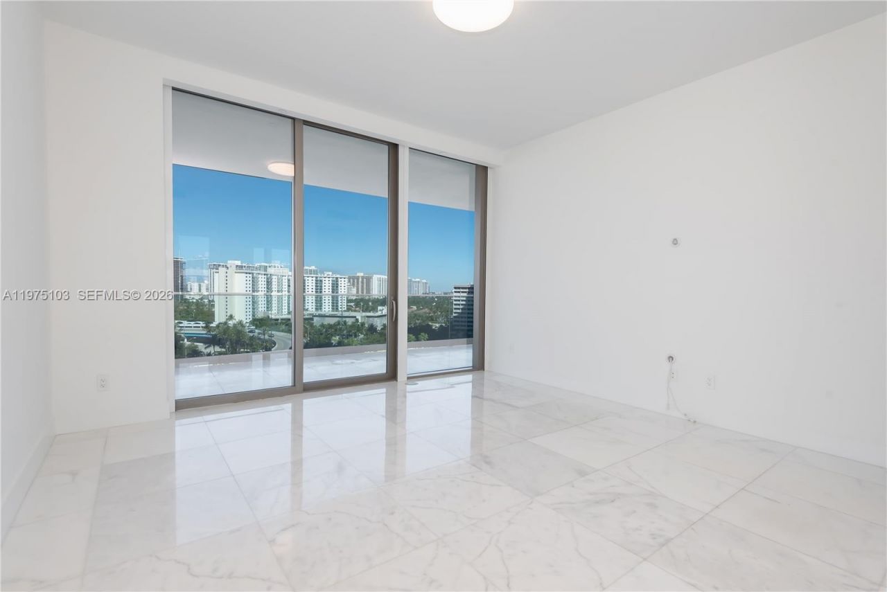 18975 Collins Ave , Unit 801, Sunny Isles Beach, FL 33160 Photo