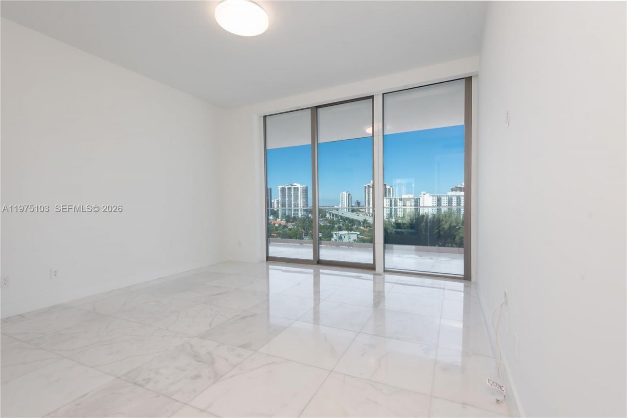 18975 Collins Ave , Unit 801, Sunny Isles Beach, FL 33160 Photo