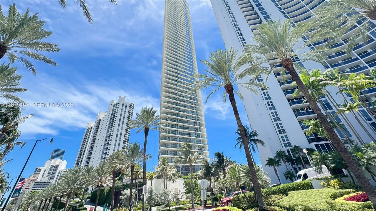 18975 Collins Ave , Unit 801, Sunny Isles Beach, FL 33160 Photo