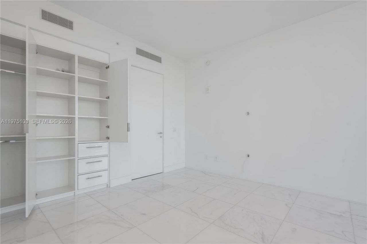 18975 Collins Ave , Unit 801, Sunny Isles Beach, FL 33160 Photo