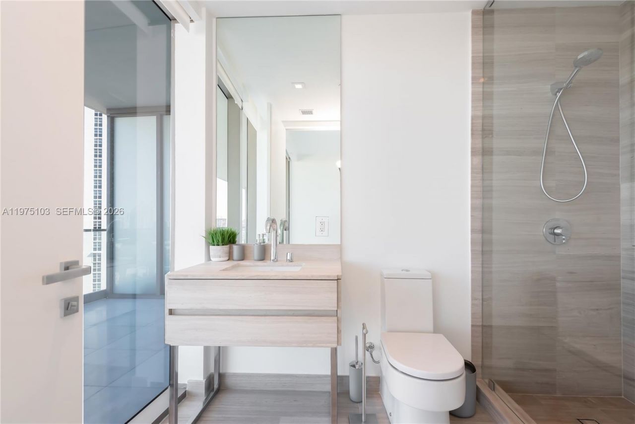 18975 Collins Ave , Unit 801, Sunny Isles Beach, FL 33160 Photo