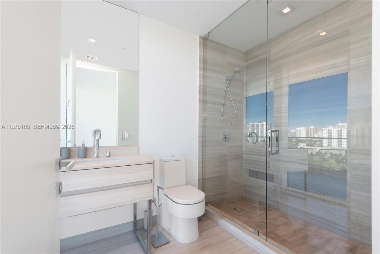 18975 Collins Ave , Unit 801, Sunny Isles Beach, FL 33160 Photo