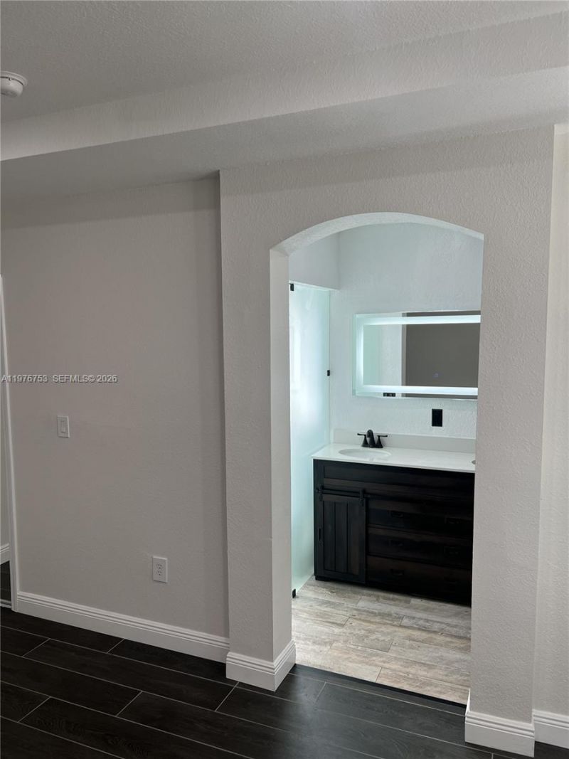 9000 W Flagler St , Unit 1, Miami, FL 33174 Photo