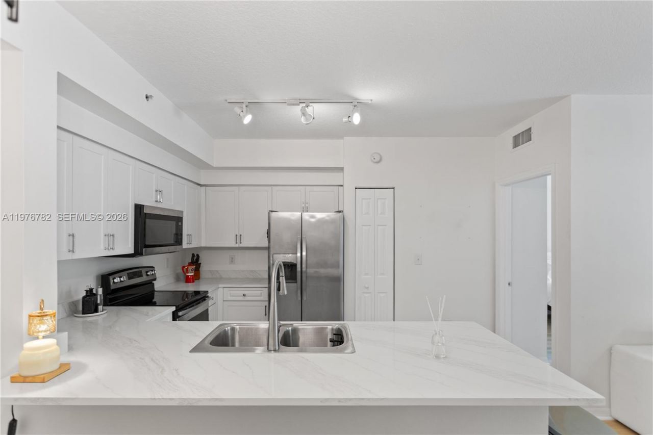 6851 SW 44th St , Unit 107, Miami, FL 33155 Photo