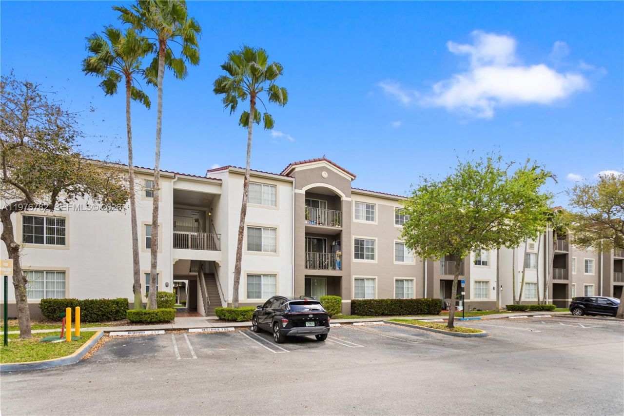 6851 SW 44th St , Unit 107, Miami, FL 33155 Photo