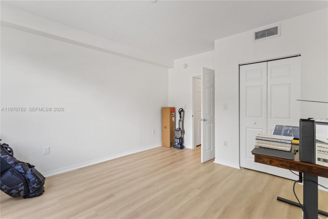 6851 SW 44th St , Unit 107, Miami, FL 33155 Photo