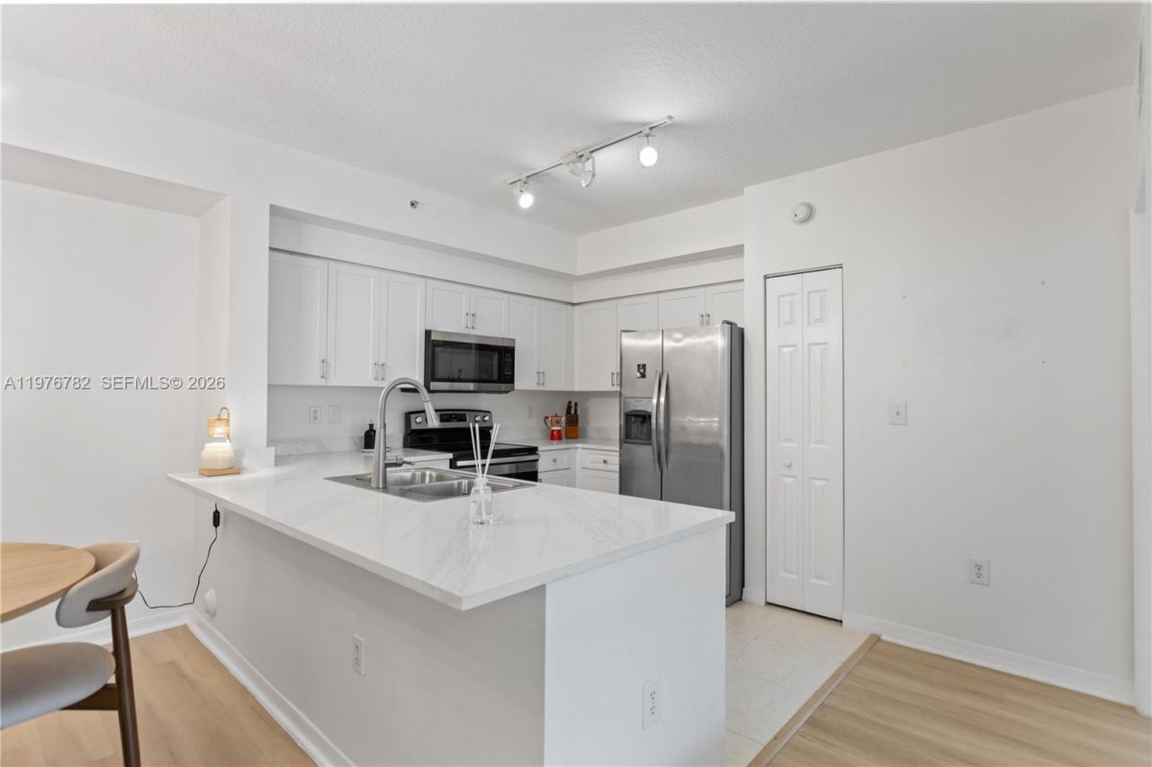 6851 SW 44th St , Unit 107, Miami, FL 33155 Photo