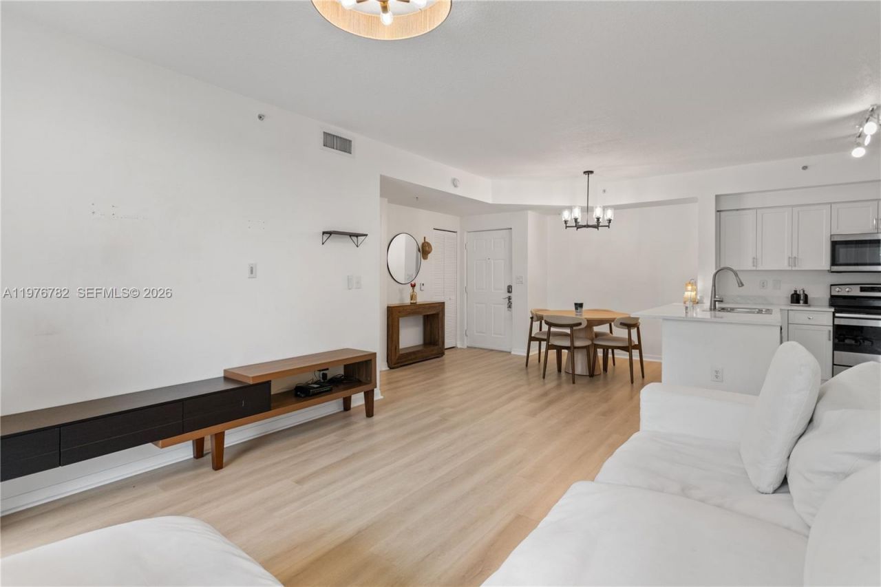 6851 SW 44th St , Unit 107, Miami, FL 33155 Photo