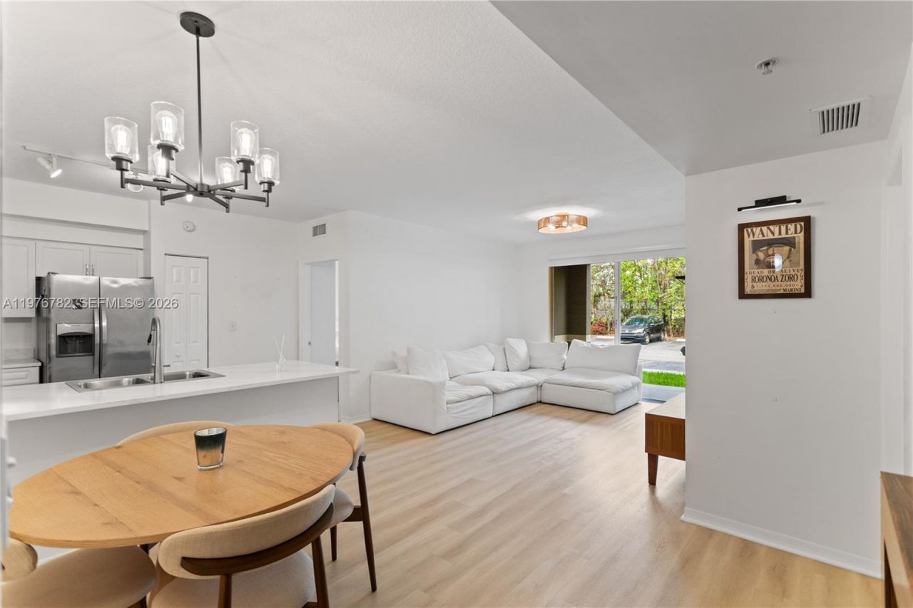 6851 SW 44th St , Unit 107, Miami, FL 33155 Photo