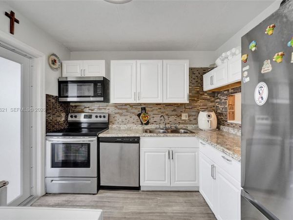 4650 Washington St , Unit 209, Hollywood, FL 33021