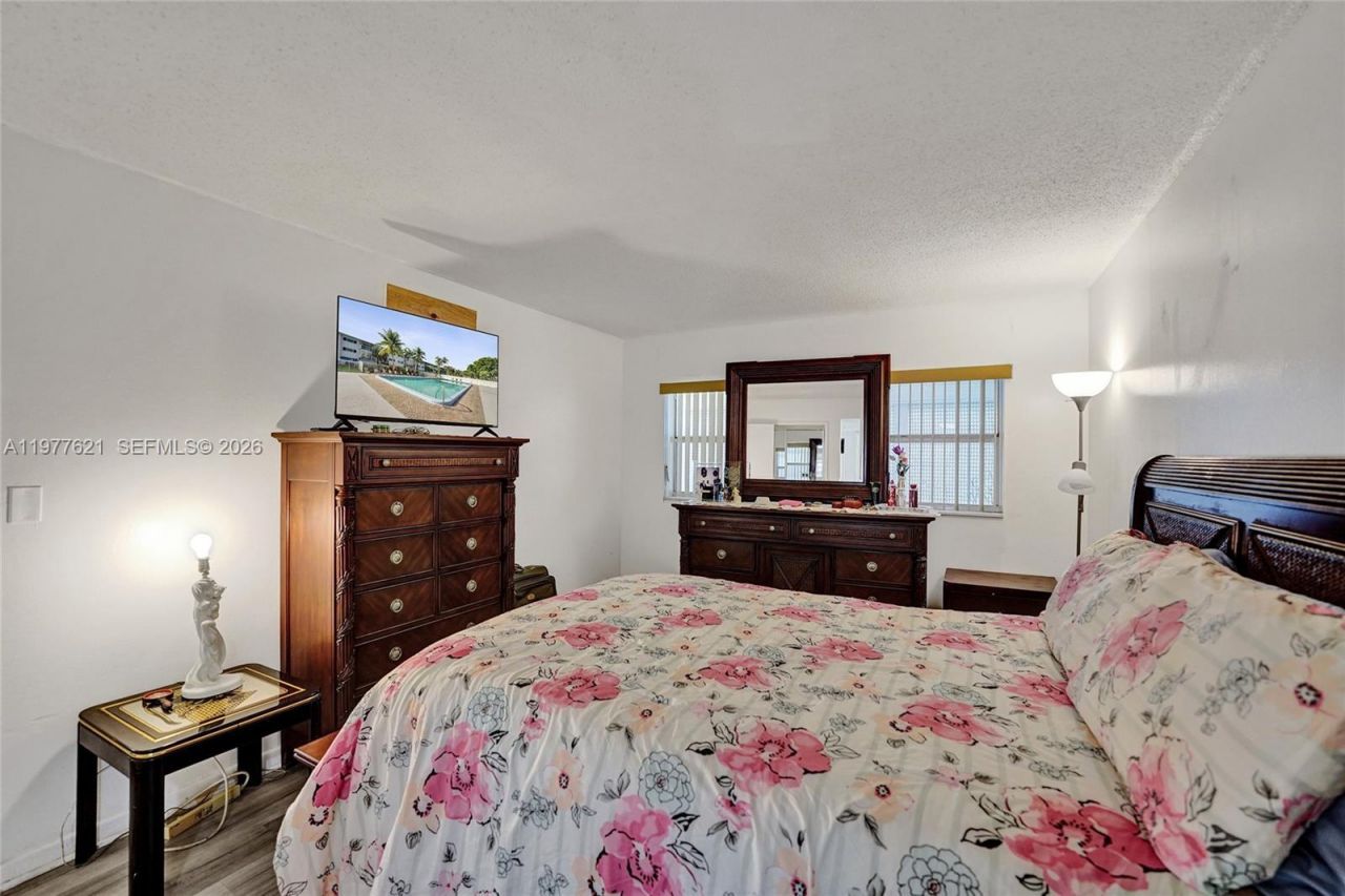 4650 Washington St , Unit 209, Hollywood, FL 33021 Photo