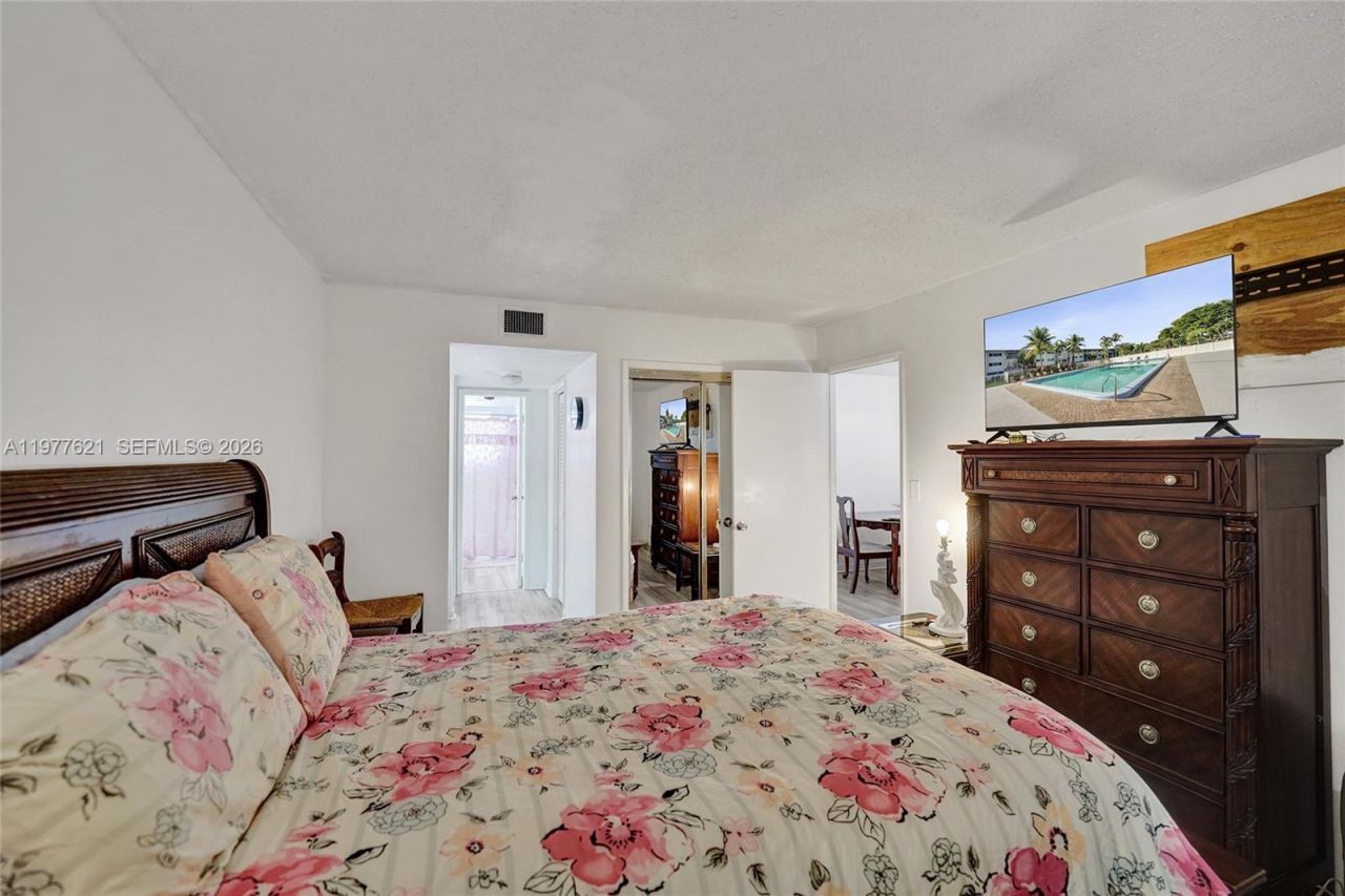 4650 Washington St , Unit 209, Hollywood, FL 33021 Photo