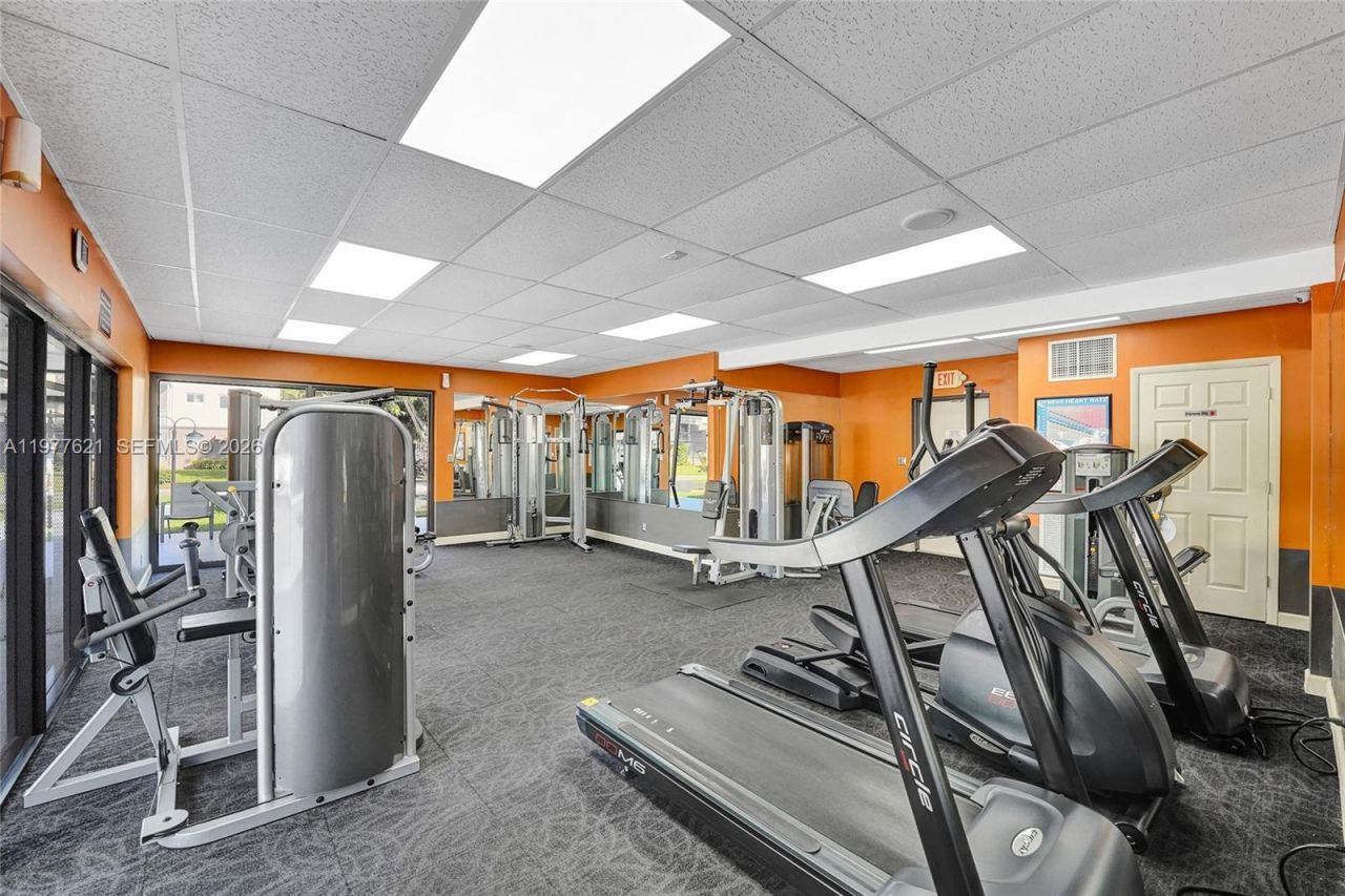 4650 Washington St , Unit 209, Hollywood, FL 33021 Photo