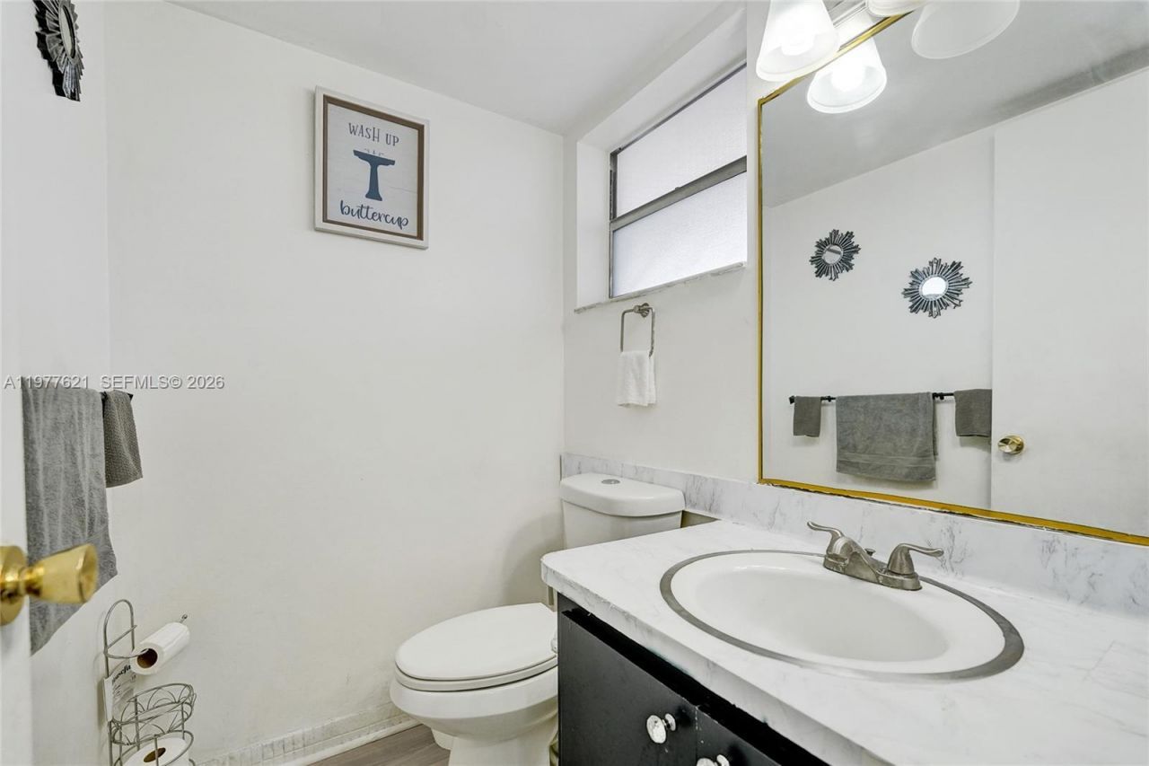 4650 Washington St , Unit 209, Hollywood, FL 33021 Photo