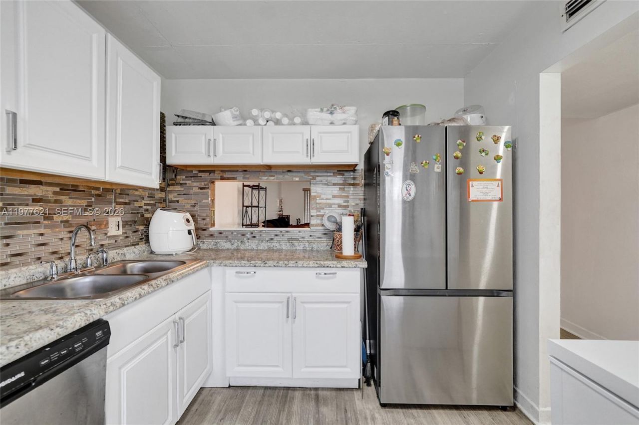 4650 Washington St , Unit 209, Hollywood, FL 33021 Photo