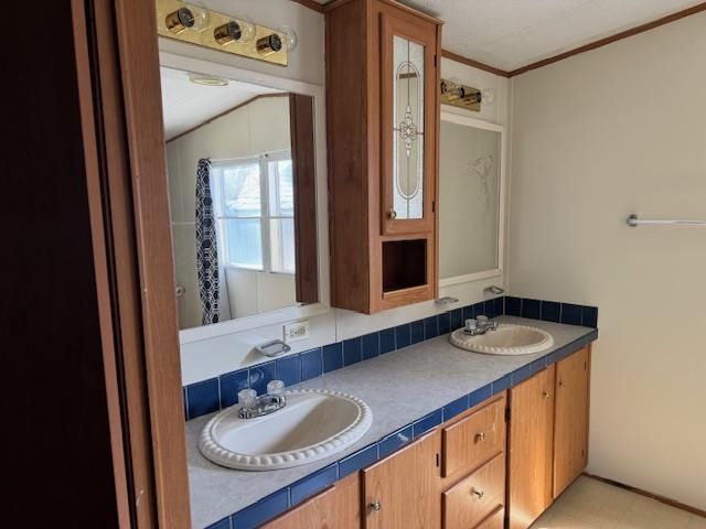 1500 Highway 15 Photo 4