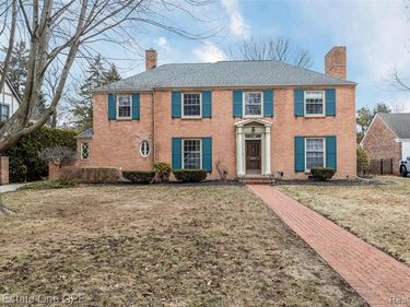 636 Middlesex Road, Grosse Pointe Park, MI 48230