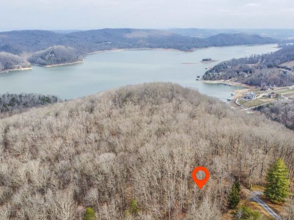 Meandering Circle, Maynardville, TN 37807