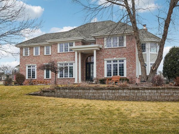 923 N Evergreen Cir, Hartland, WI 53029