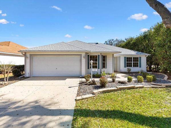 1301 OAK FOREST DRIVE, THE VILLAGES, FL 32162