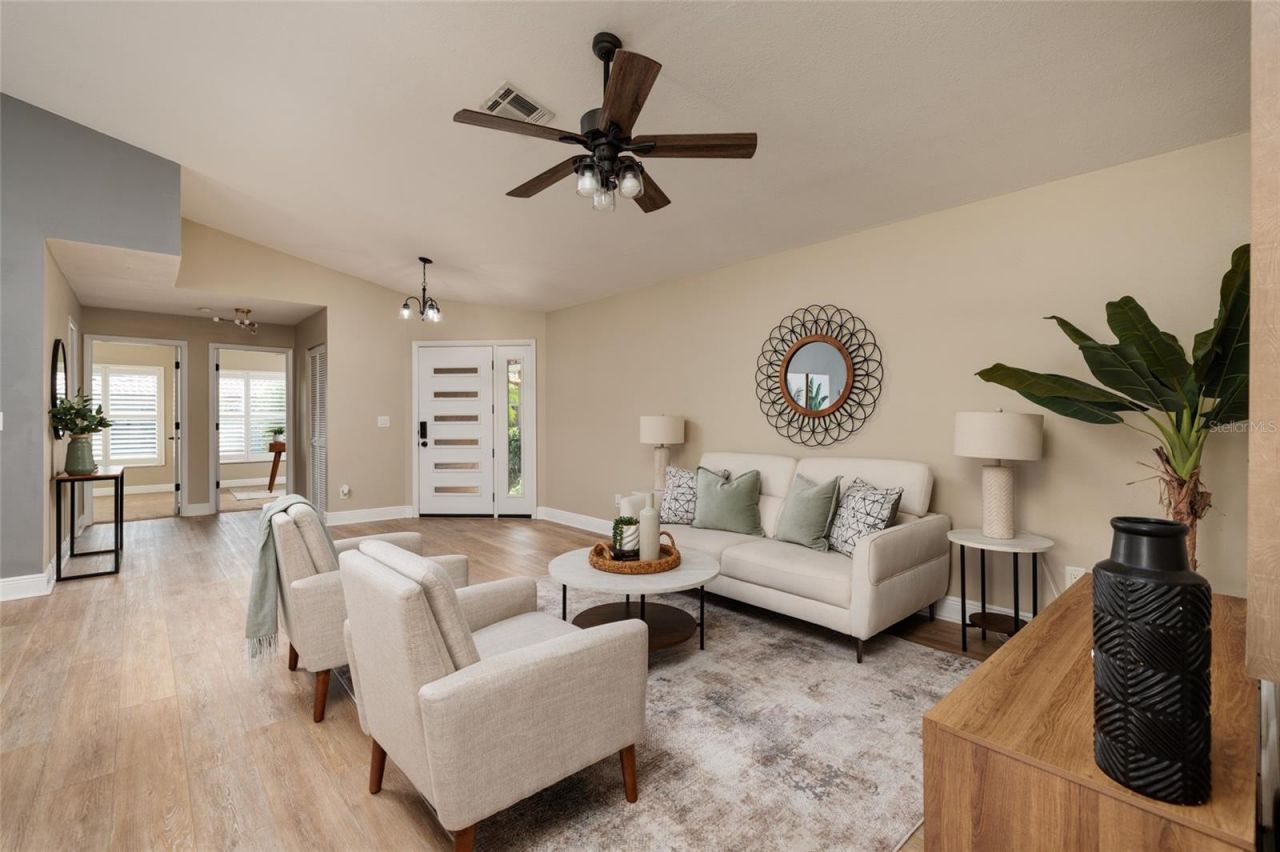 535 St Tropez Circle Ne, Saint Petersburg, FL 33703 Photo