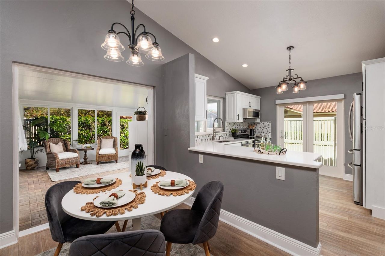 535 St Tropez Circle Ne, Saint Petersburg, FL 33703 Photo