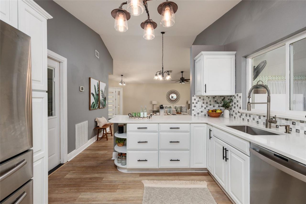 535 St Tropez Circle Ne, Saint Petersburg, FL 33703 Photo