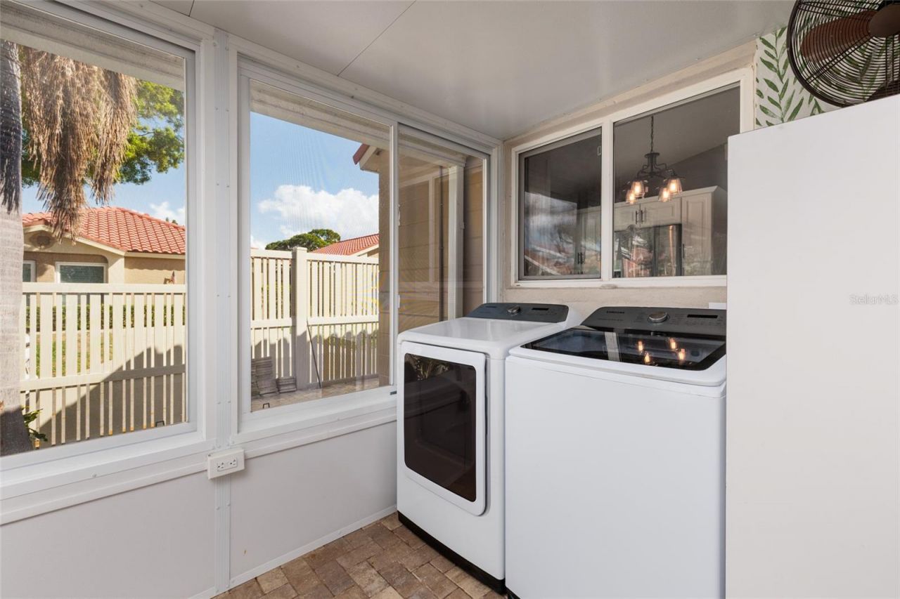 535 St Tropez Circle Ne, Saint Petersburg, FL 33703 Photo