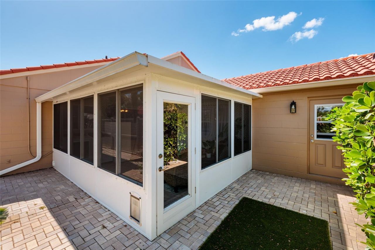 535 St Tropez Circle Ne, Saint Petersburg, FL 33703 Photo