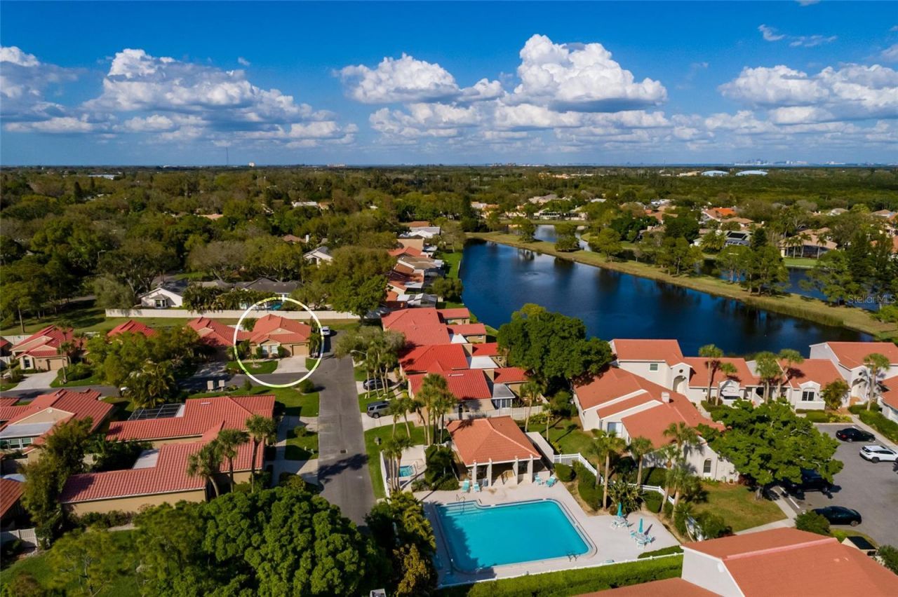 535 St Tropez Circle Ne, Saint Petersburg, FL 33703 Photo