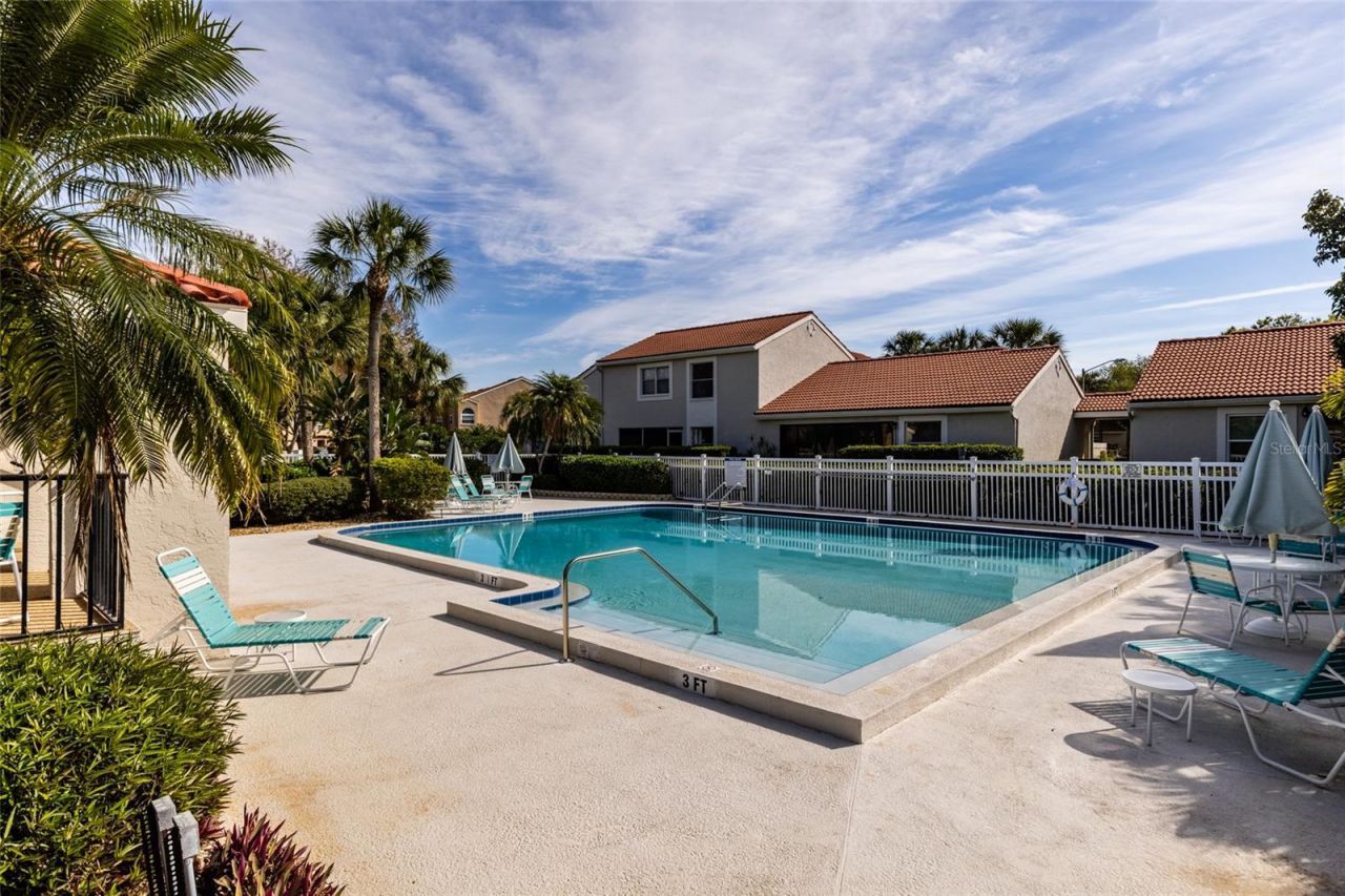 535 St Tropez Circle Ne, Saint Petersburg, FL 33703 Photo